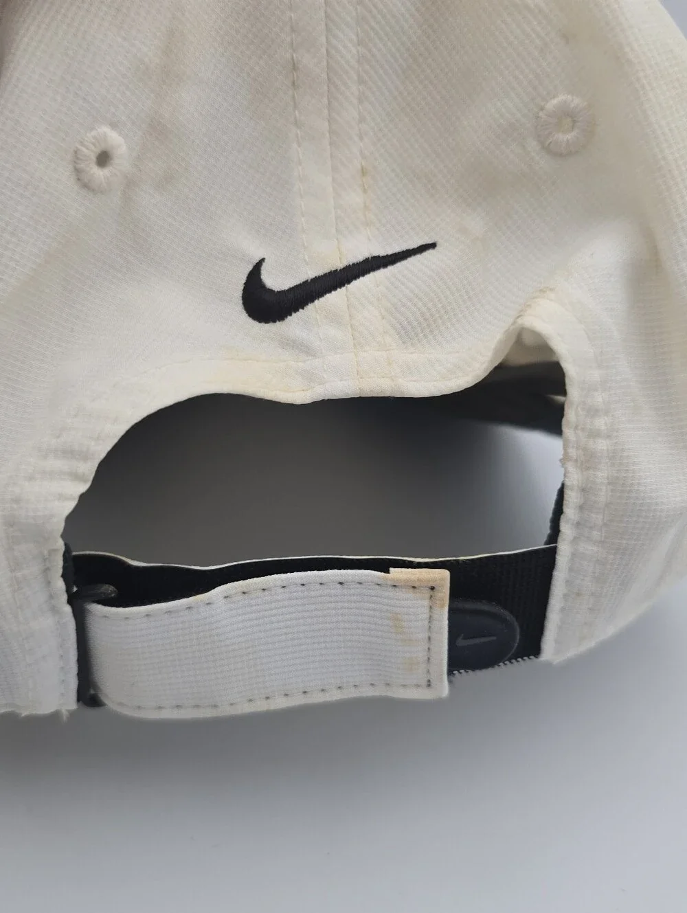Nike Legacy91 Dri-Fit Ceasers Entertainment Cream Adjustable Hat